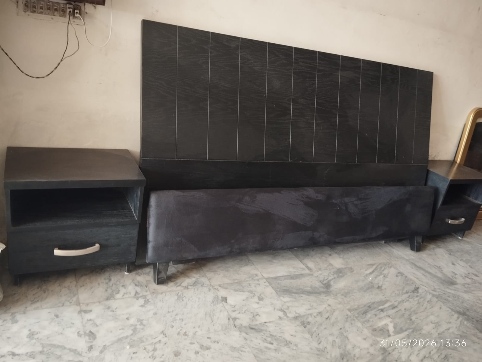 ASH wood finishing Bed with 2 sidetables